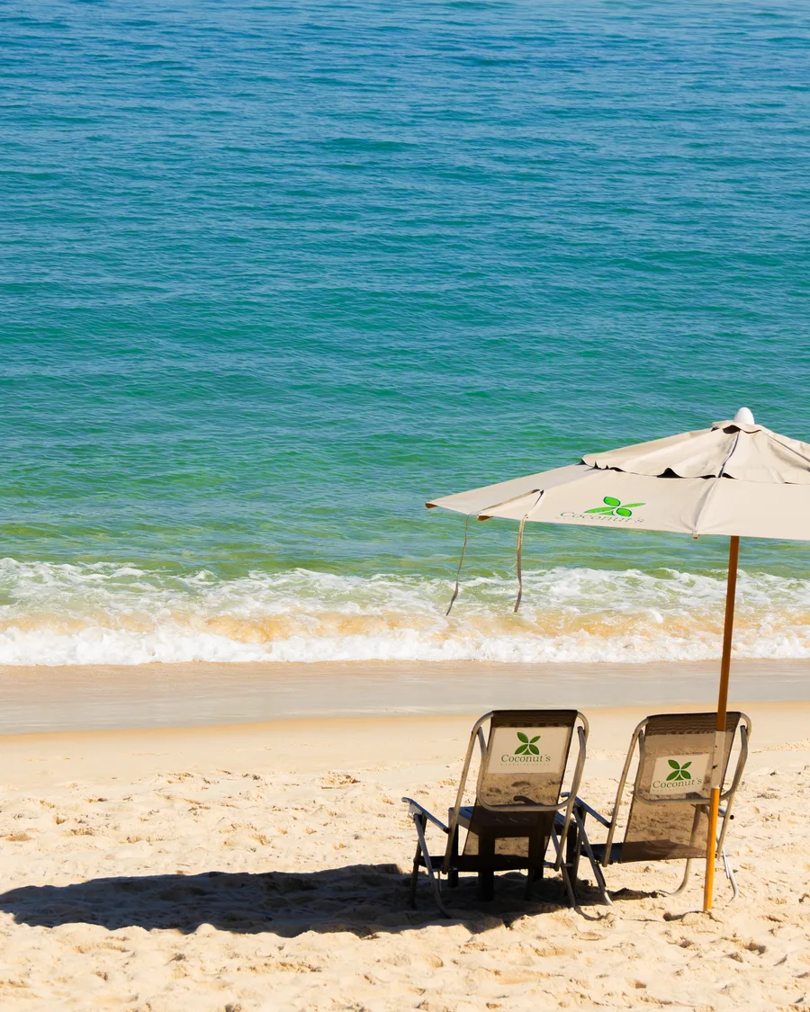 Serviço de praia à beira-mar em Maresias